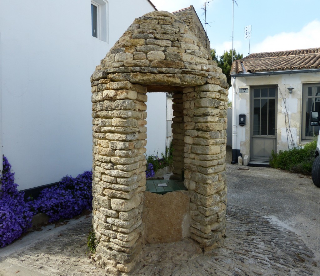 Les Portes-en-Ré - Puit communal