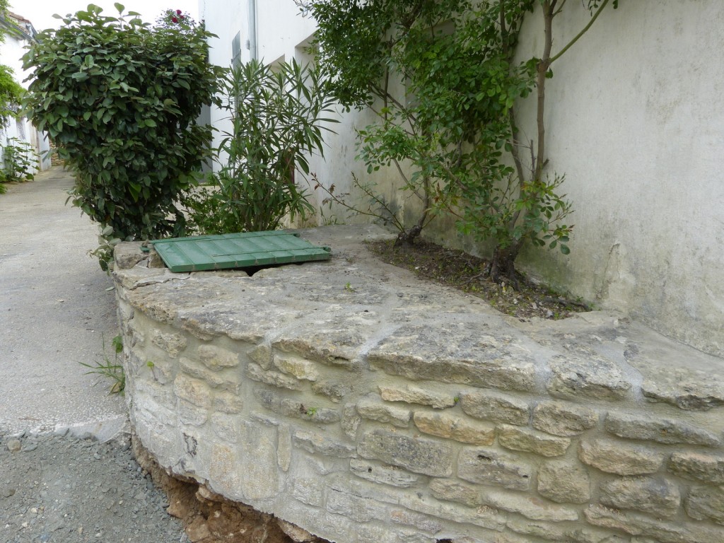 Les Portes-en-Ré - Puit communal