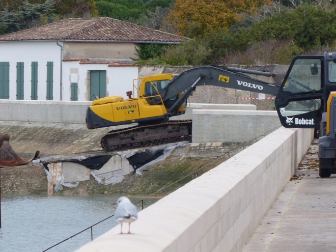 Port de La Flotte - Parapet promenade - 25 octobre 2016.