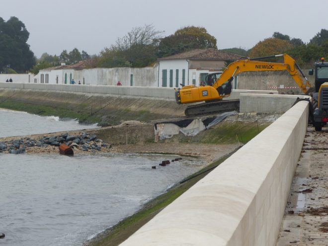 Port de La Flotte - Parapet promenade - 25 octobre 2016.