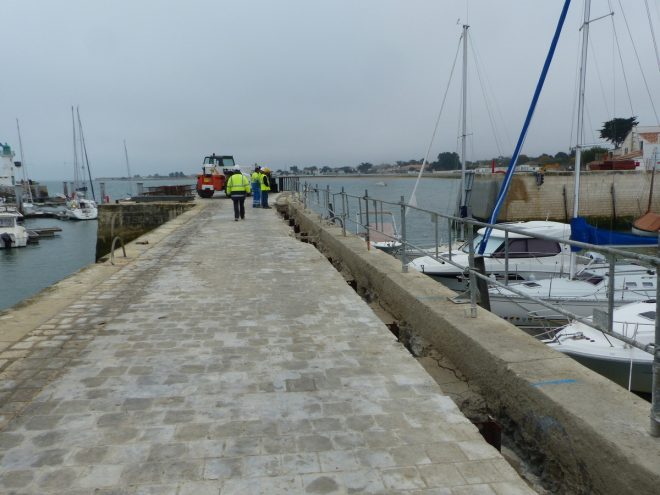 Port de La Flotte - Parapet môle Nord - 25 octobre 2016.