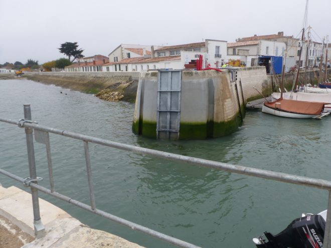 Port de la Flotte - Reconstruction du perré - 25 octobre 2016