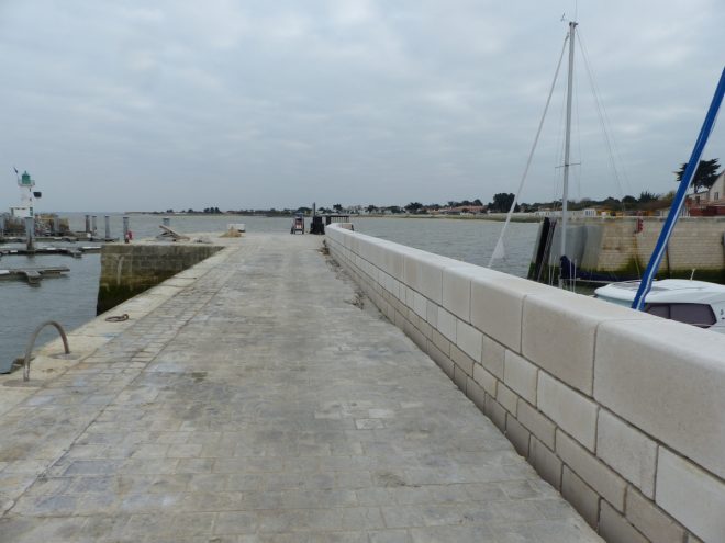 Port de La Flotte - Parapet môle Nord - 29 novembre 2016.