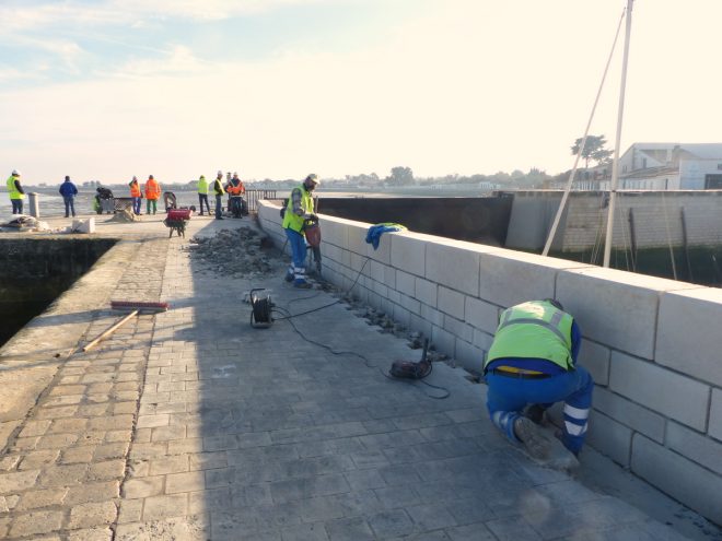 Port de La Flotte - Parapet môle Nord - 13 décembre 2016.