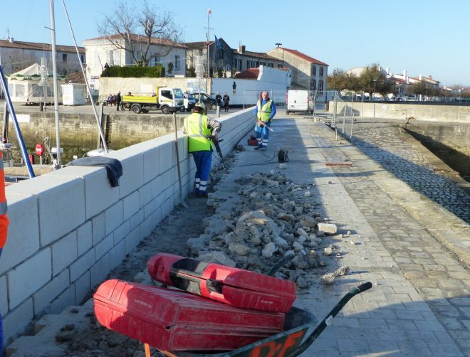 Port de La Flotte - Parapet môle Nord - 13 décembre 2016.