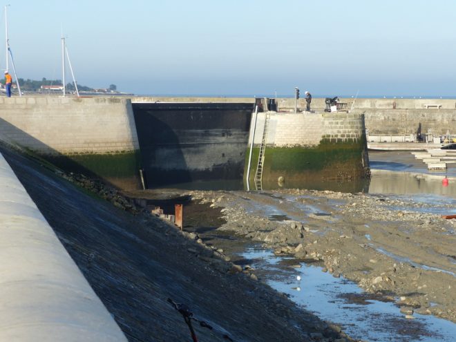 Port de la Flotte - Reconstruction du perré - 13 décembre 2016