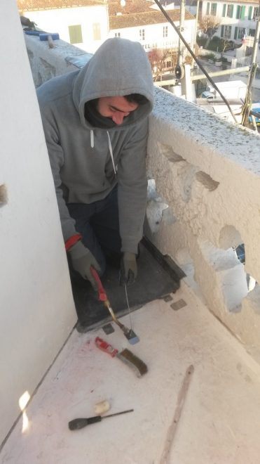 Ars-en-Ré - Travaux église - Etanchéité base du clocher - 25 janvier 2017