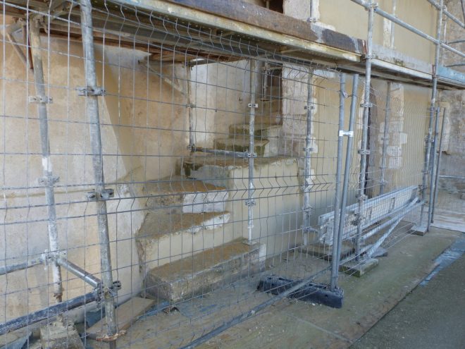 Ars-en-Ré - Travaux église - Etanchéité escalier - 14 mars 2017