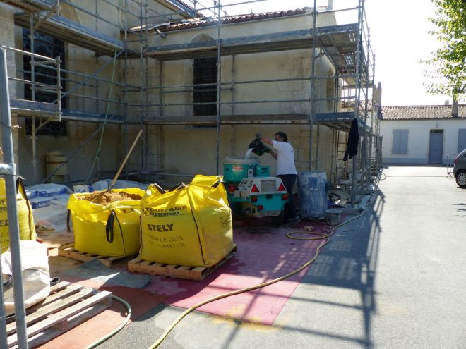 Ars-en-Ré - Travaux église - Chaulage des murs- 18 avril 2017