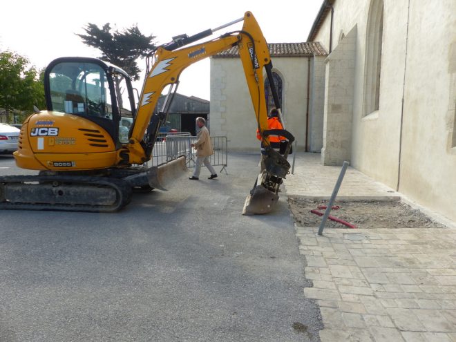 Ars-en-Ré - Travaux église - Sondages archéologiques - 9 mai 2017