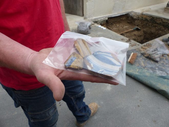 Ars-en-Ré - Travaux église - Sondages archéologiques - 17 mai 2017