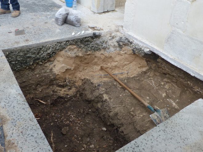 Ars-en-Ré - Travaux église - Sondages archéologiques - 17 mai 2017
