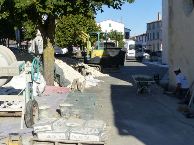 Eglise Ars - Travaux de drainage - Tranchées - 17 septembre 2018