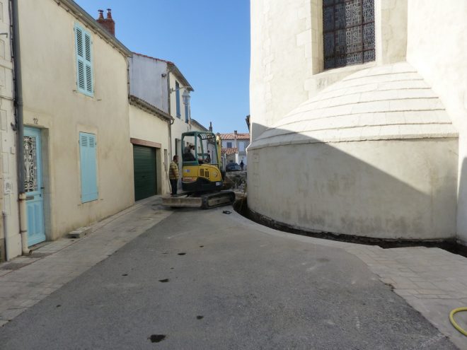Eglise Ars - Travaux de drainage - Tranchées - 18 septembre 2018
