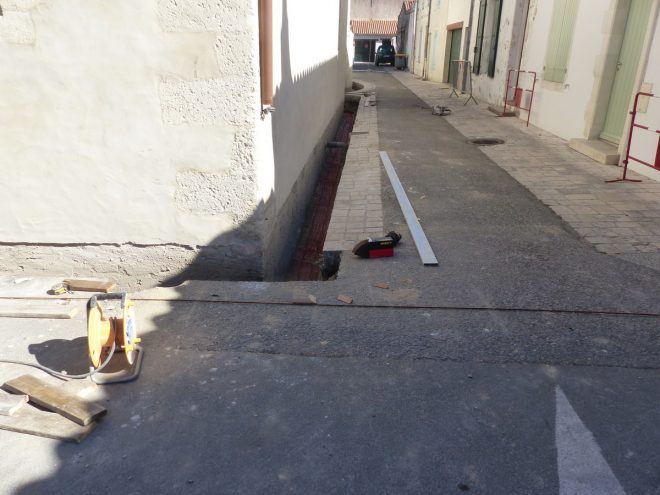 Eglise Ars - Travaux de drainage - Tranchées - 25 septembre 2018