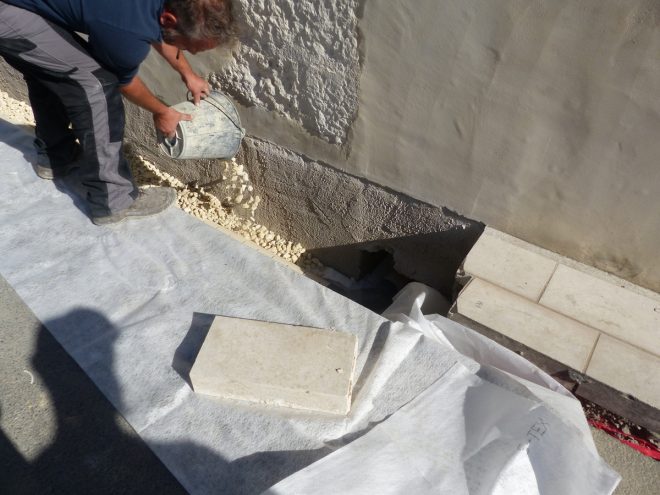 Eglise Ars - Travaux de drainage - Petit calcaire - 25 septembre 2018