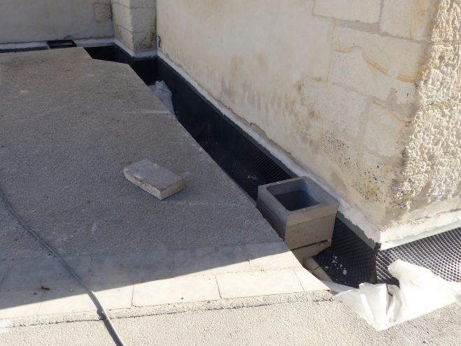 Eglise Ars - Travaux de drainage - Regard - 2 octobre 2018