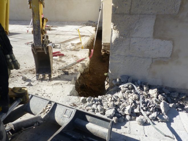 Eglise Ars - Travaux de drainage - Démolition - 4 octobre 2018