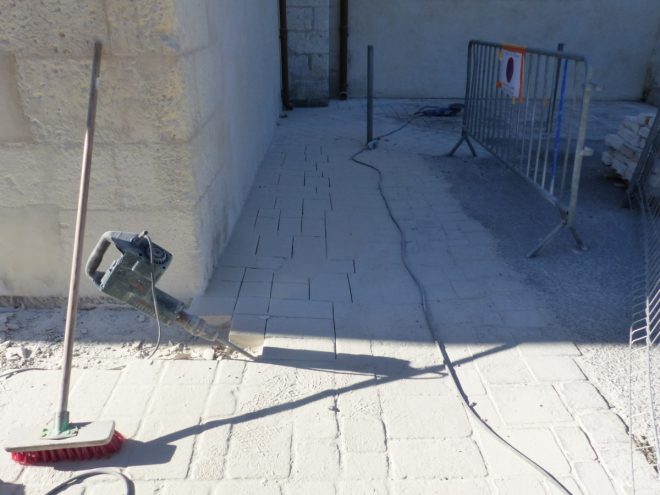 Eglise Ars - Travaux de drainage - Démolition - 4 octobre 2018