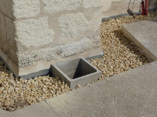 Eglise Ars - Travaux de drainage - Regard - 8 octobre 2018