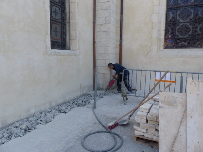 Eglise Ars - Travaux de drainage - Démolition - 8 octobre 2018