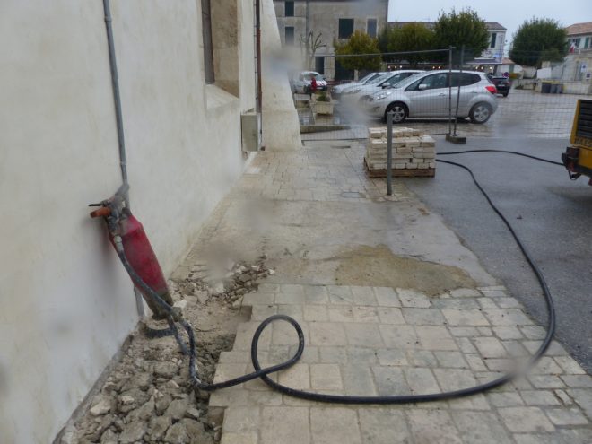 Eglise Ars - Travaux de drainage - Démolition - 10 octobre 2018