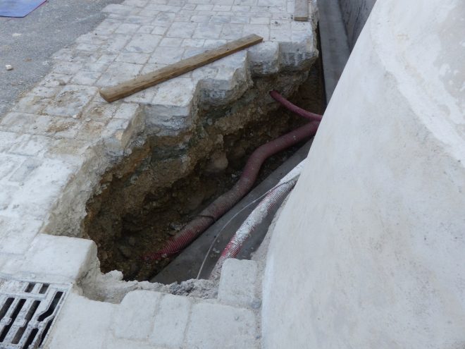 Eglise Ars - Travaux de drainage - Tuyaux - 18 octobre 2018
