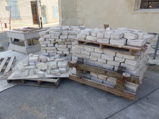 Eglise Ars - Travaux de drainage - Pose des pavages - 8 octobre 2018