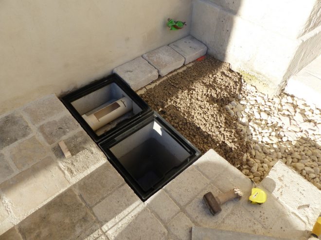 Eglise Ars - Travaux de drainage - Regard - 23 octobre 2018