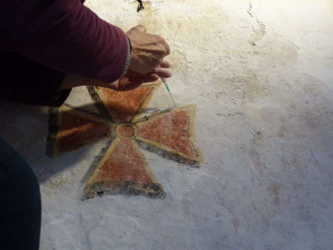 Eglise Ars - Restauration Croix de Consécration - 24 octobre 2018
