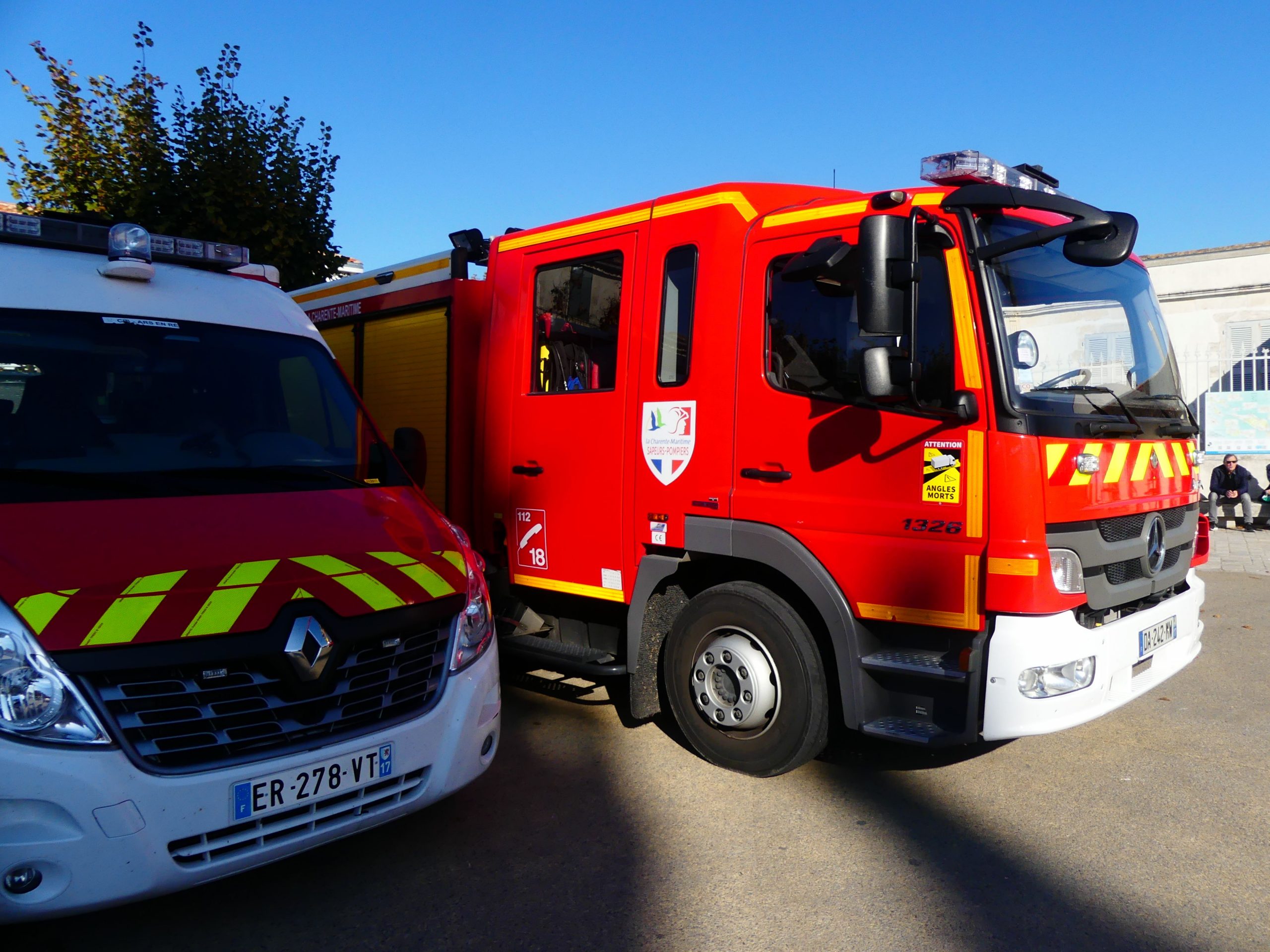 REE CB-084 - Véhicule feux de forêt GMC Pompiers CHARENTES MARITIMES - HO (1:87