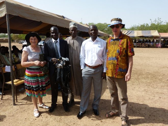 René et Flavie Chaussin et l'équipe de la radio d'Arbollé