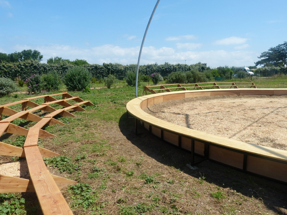 Manu Bigarnet – Installation de la piste – 7 juillet 2013 Manu Bigarnet - Installation de la piste - 7 juillet 2013