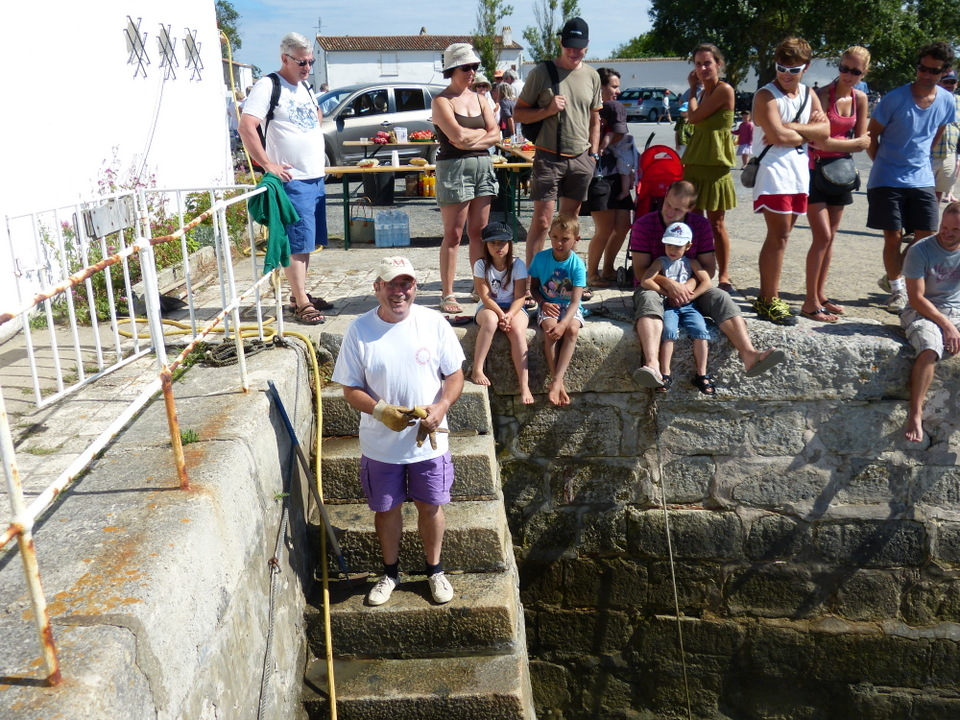 Loix - Désenvasage du port - 8 août 2013