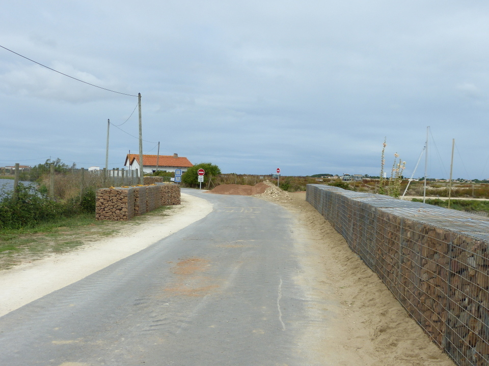 Digue du Goisil en construction - 9 août