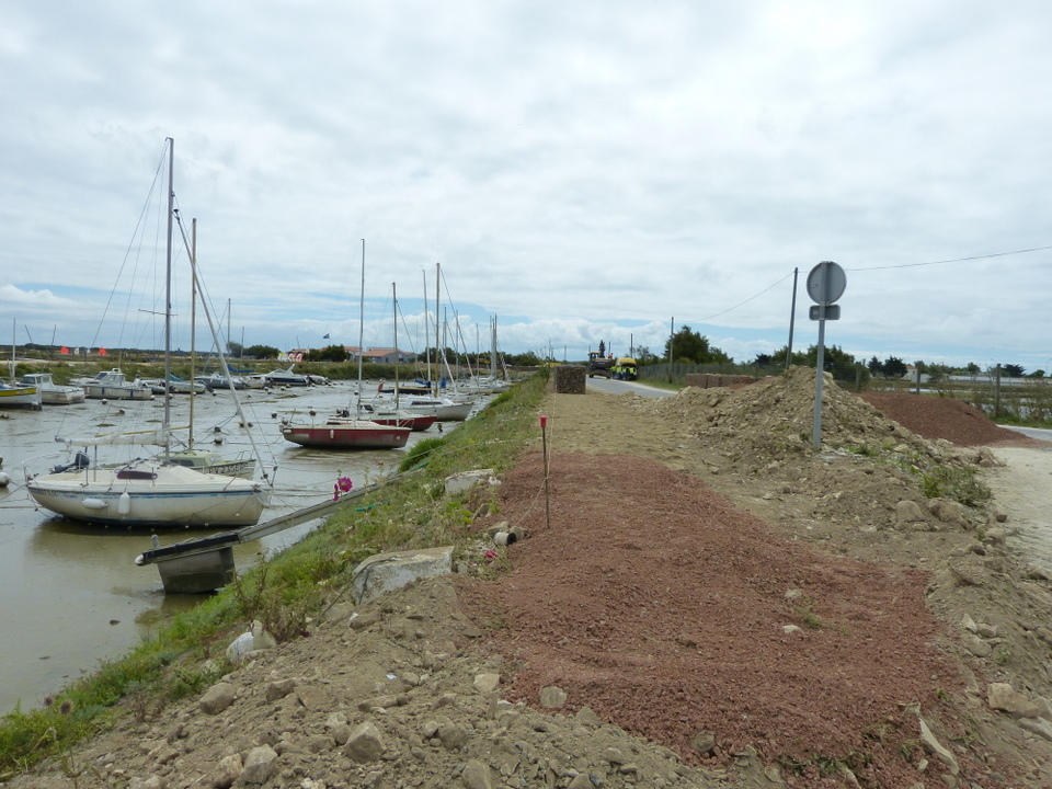 Digue du Goisil en construction - 9 août