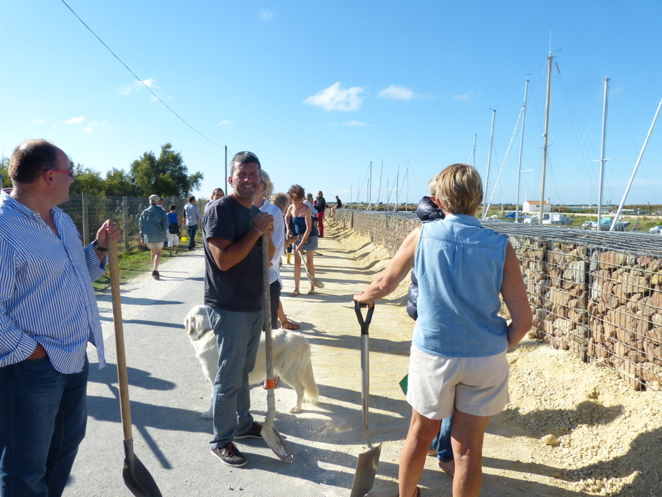 Digue du Goisil, La Couarde-sur-Mer - Opération remblayage