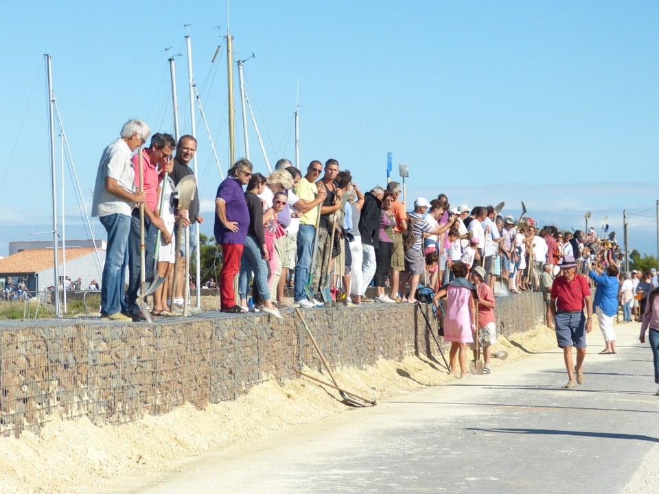 Digue du Goisil, La Couarde-sur-Mer - Opération remblayage