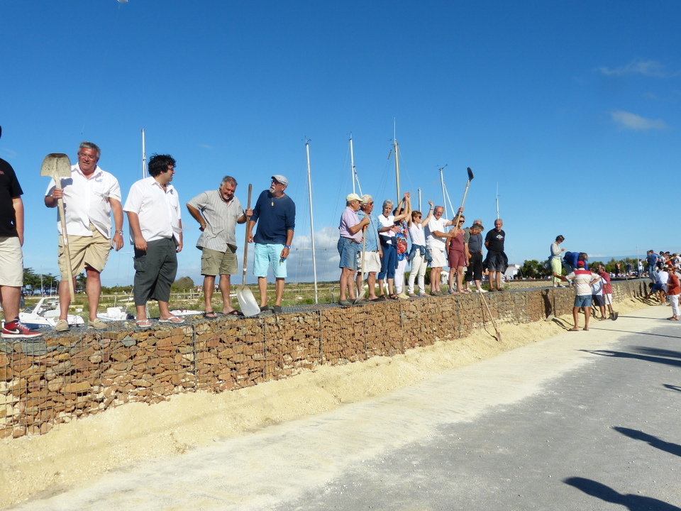 Digue du Goisil, La Couarde-sur-Mer - Opération remblayage